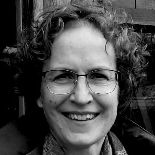 Isabelle Woodward black and white headshot